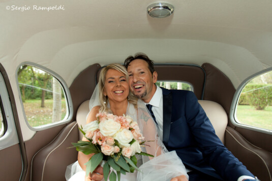 Matrimonio civile e ricevimento celebrato a Concorezzo (MB Monza e Brianza) presso Agriturismo La Camilla. Foto di Sergio Rampoldi e Antonella Franchi