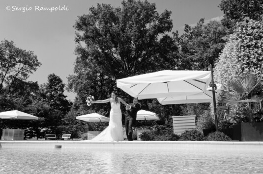 Matrimonio religioso celebrato a Bareggio (Milano) e ricevimento presso Ristorante Vecchia Dogana a Galliate. Foto di Sergio Rampoldi e Antonella Franchi